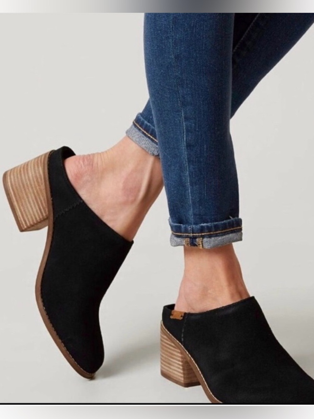 TOMS Black Suede Leila Block Heel Mules Women’s Size 8.5